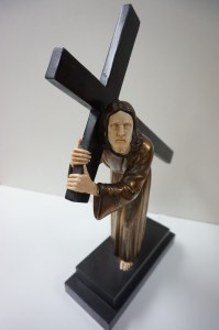 Maudoux sculpture, statue Christ with cross, marble, zamac, beeld art deco